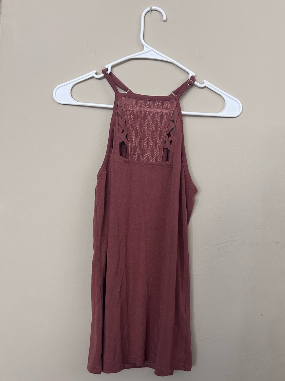 Red by BKE Sleeveless Mauve Lace-Back Tank - Size Medium